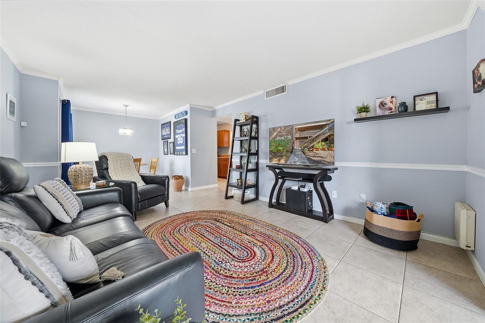 Image 7 of 22 For 10433 Carrollbrook Court 105