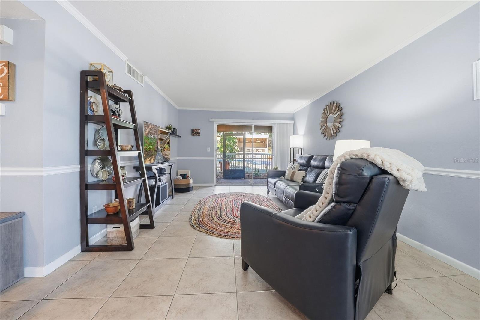 Image 8 of 22 For 10433 Carrollbrook Court 105