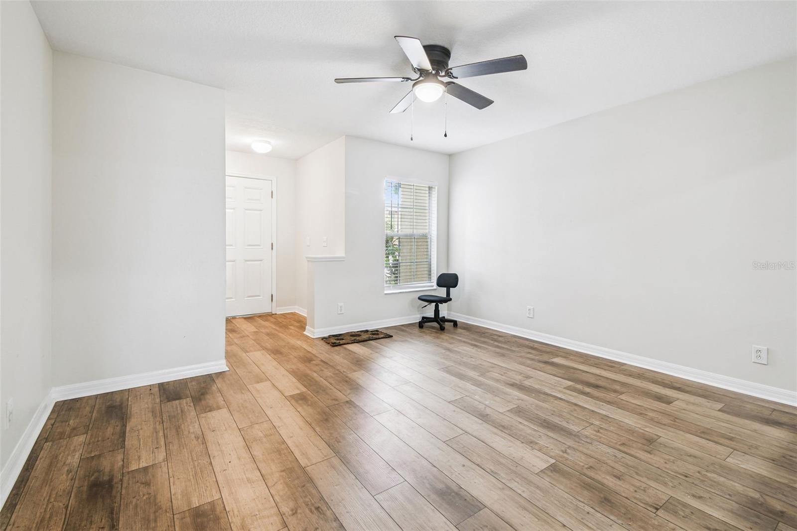 Image 11 of 47 For 10841 Lake Saint Charles Boulevard