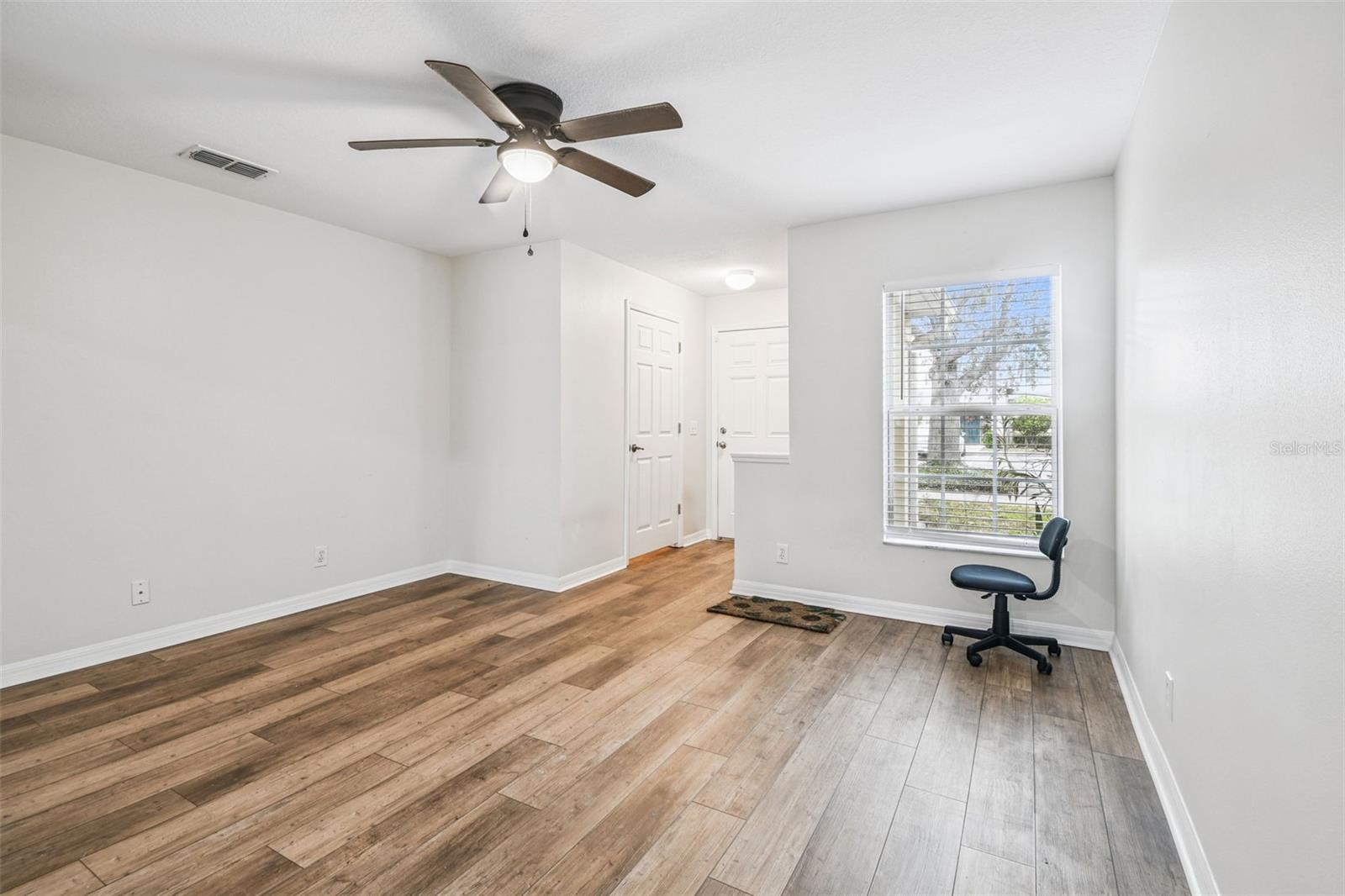 Image 12 of 47 For 10841 Lake Saint Charles Boulevard