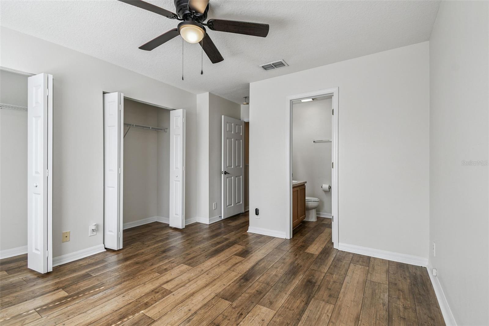 Image 28 of 47 For 10841 Lake Saint Charles Boulevard