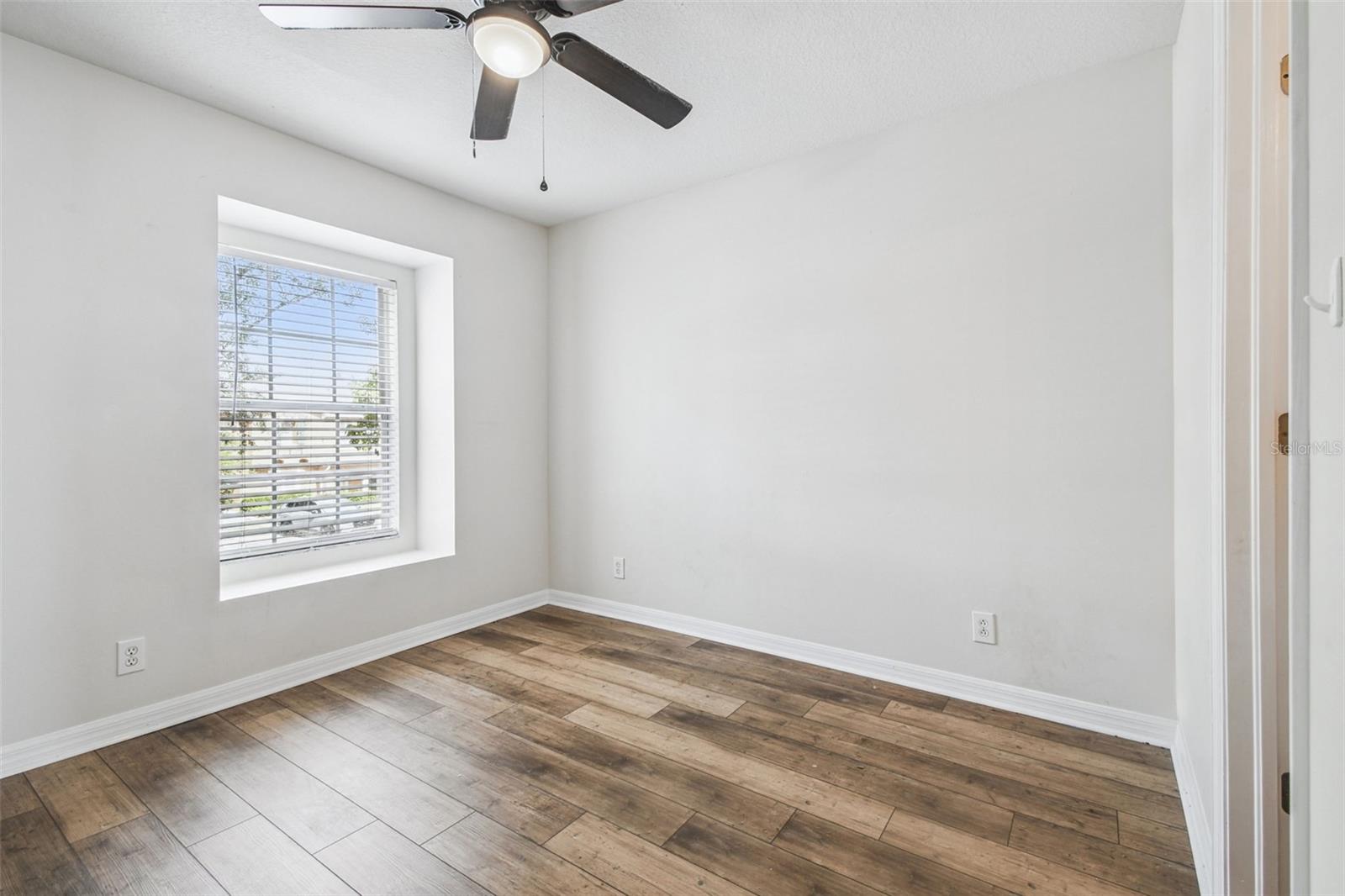 Image 32 of 47 For 10841 Lake Saint Charles Boulevard