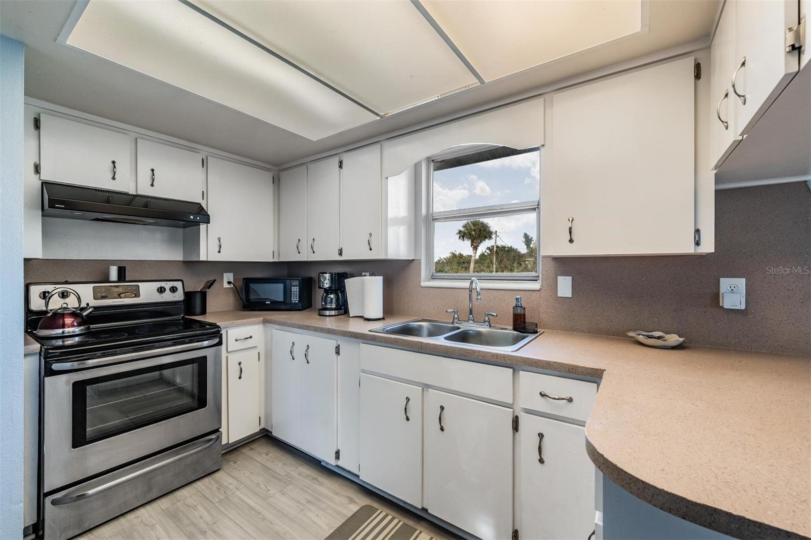 Image 3 of 26 For 208 Canal Street