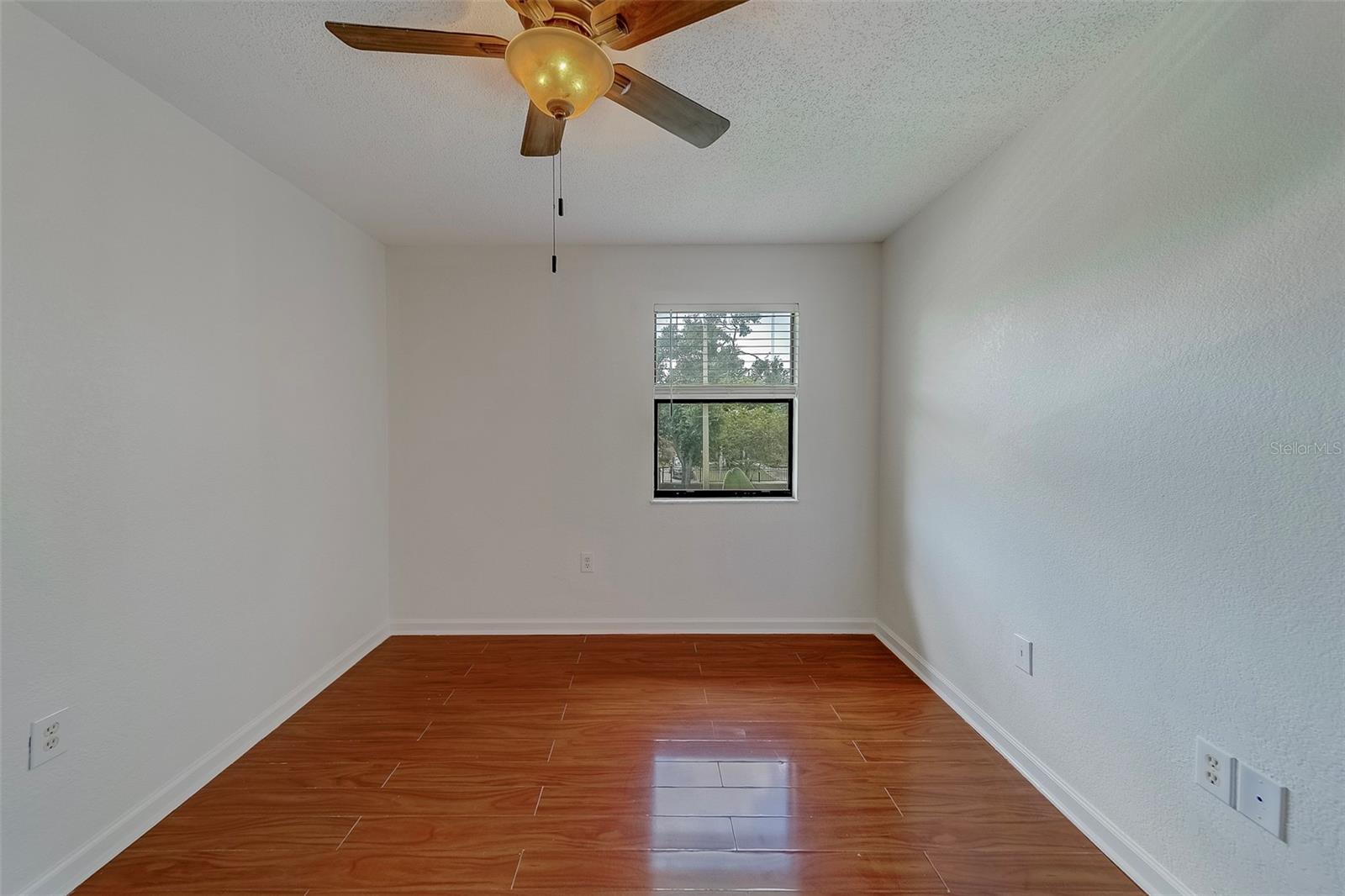 Image 10 of 39 For 10195 Sailwinds Boulevard N 202