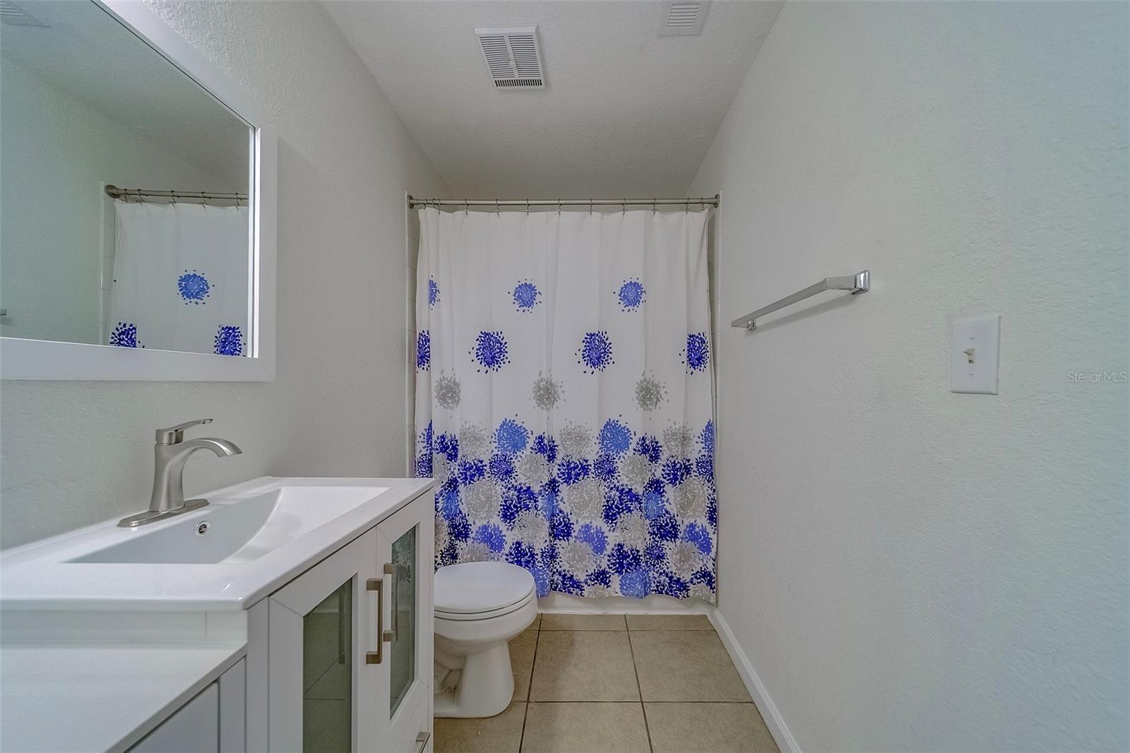 Image 18 of 39 For 10195 Sailwinds Boulevard N 202