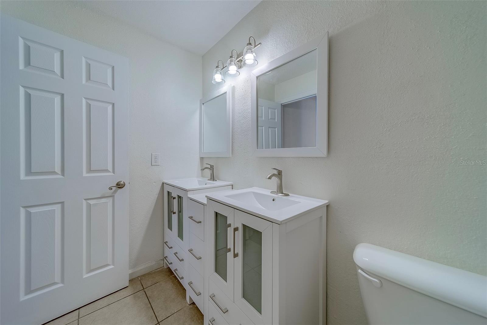 Image 19 of 39 For 10195 Sailwinds Boulevard N 202