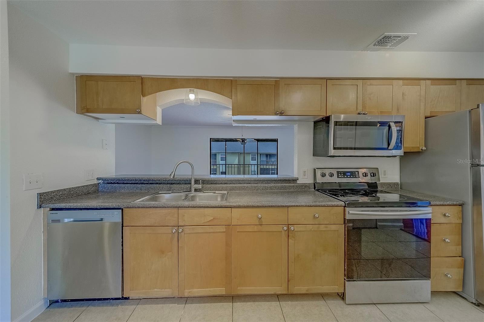 Image 4 of 39 For 10195 Sailwinds Boulevard N 202