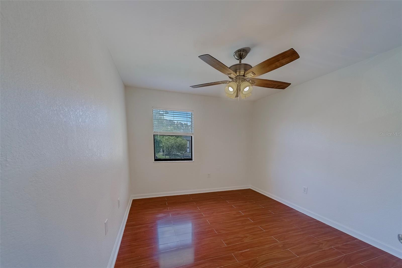 Image 8 of 39 For 10195 Sailwinds Boulevard N 202