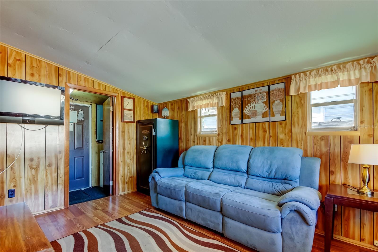 Image 18 of 42 For 4122 36th Avenue N