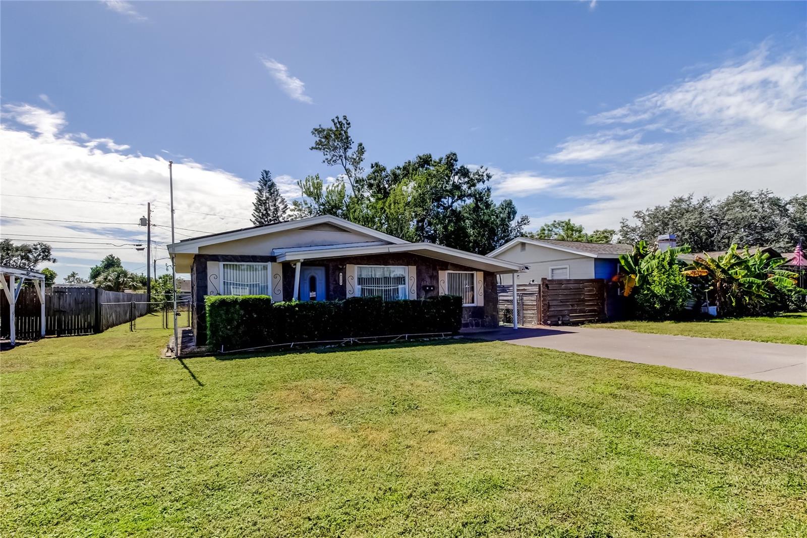 Image 2 of 42 For 4122 36th Avenue N