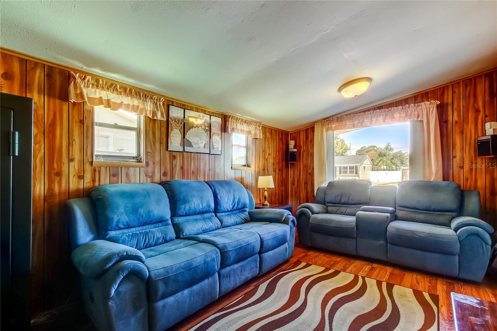 Image 20 of 42 For 4122 36th Avenue N