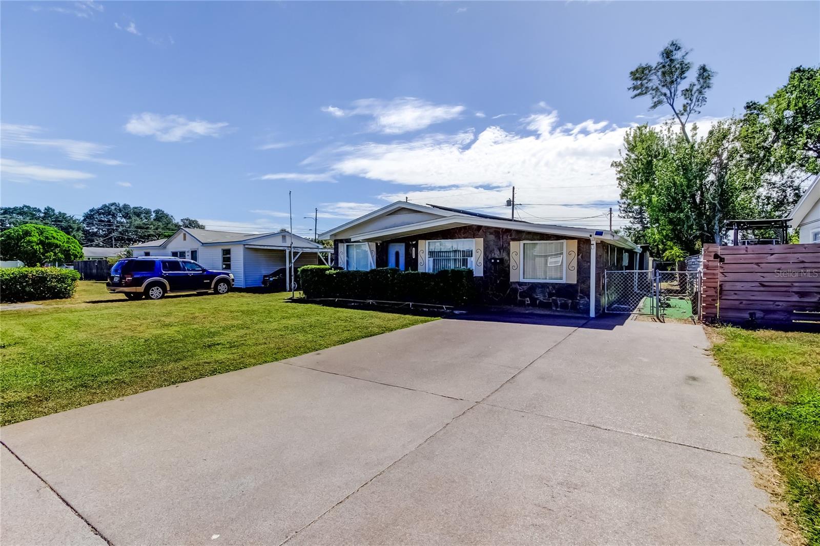 Image 3 of 42 For 4122 36th Avenue N