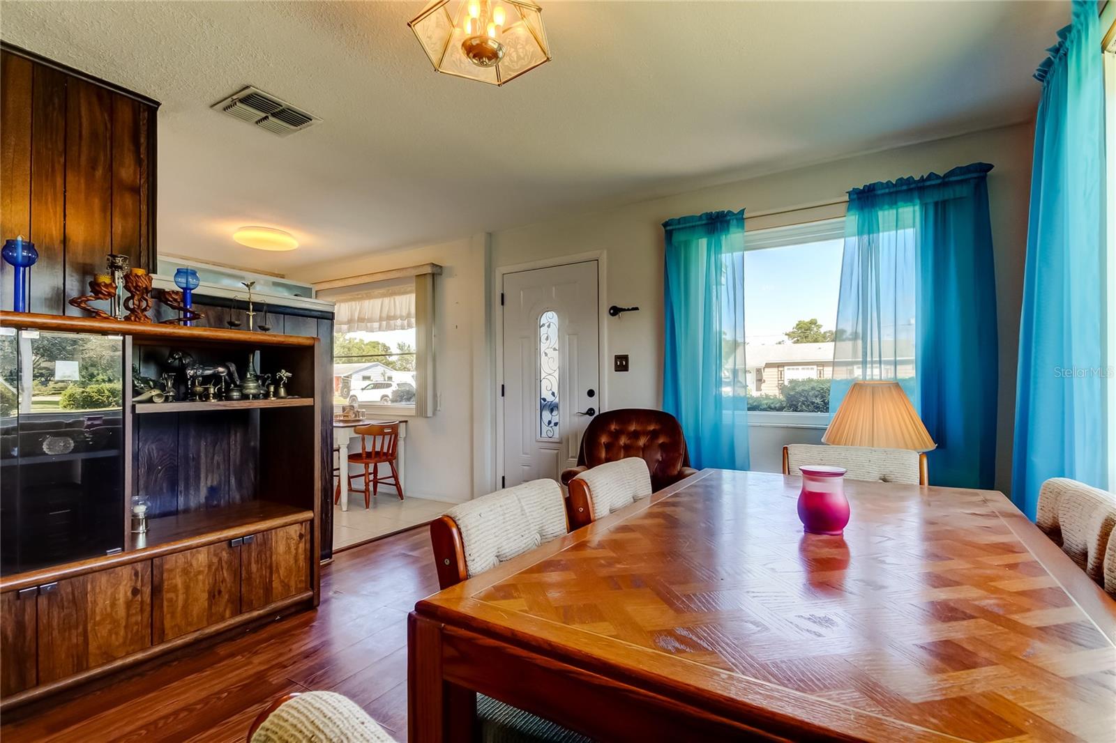 Image 8 of 42 For 4122 36th Avenue N