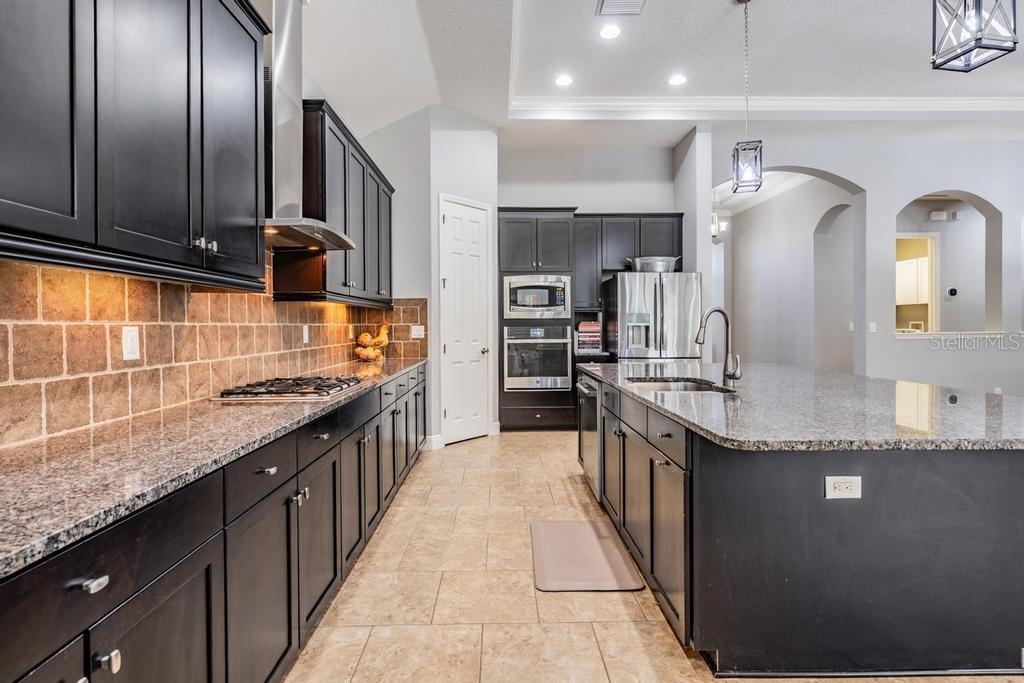 Image 11 of 68 For 19402 Autumn Chase Court