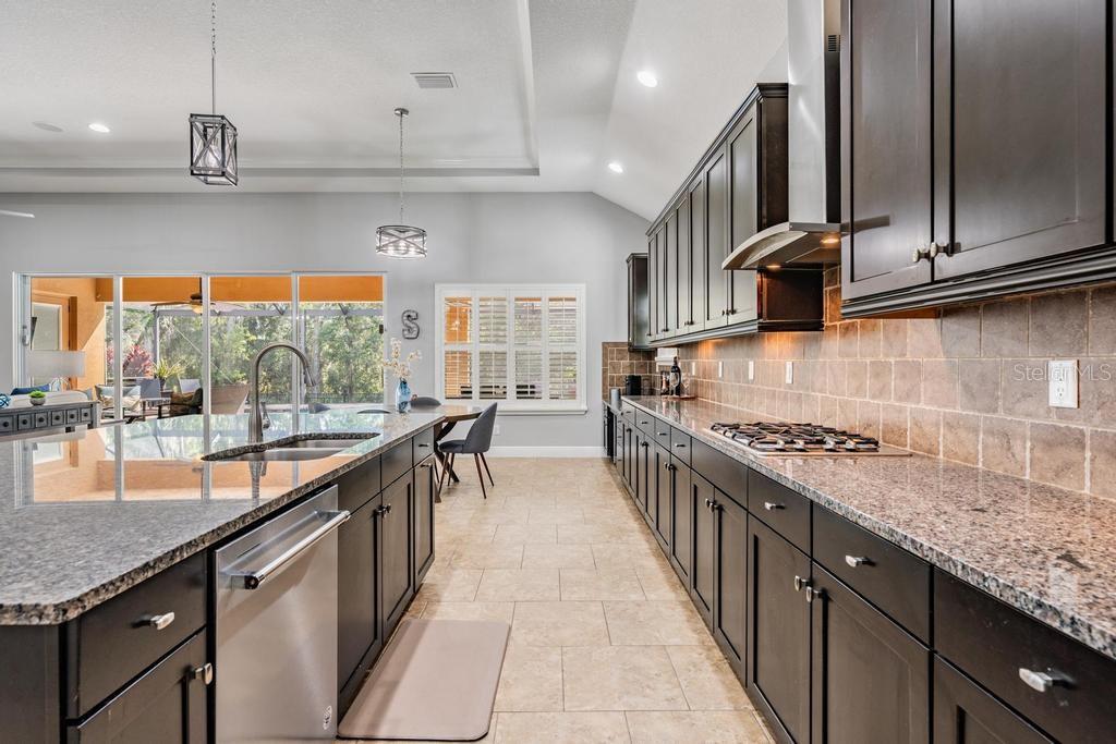 Image 12 of 68 For 19402 Autumn Chase Court