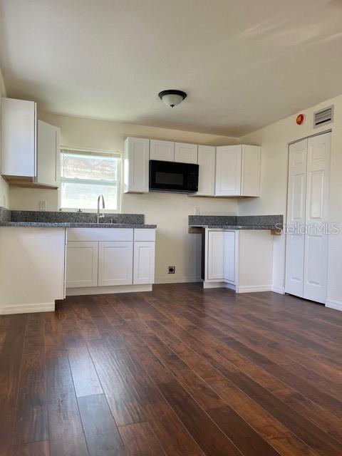 Image 2 of 11 For 2321 Spruce Street