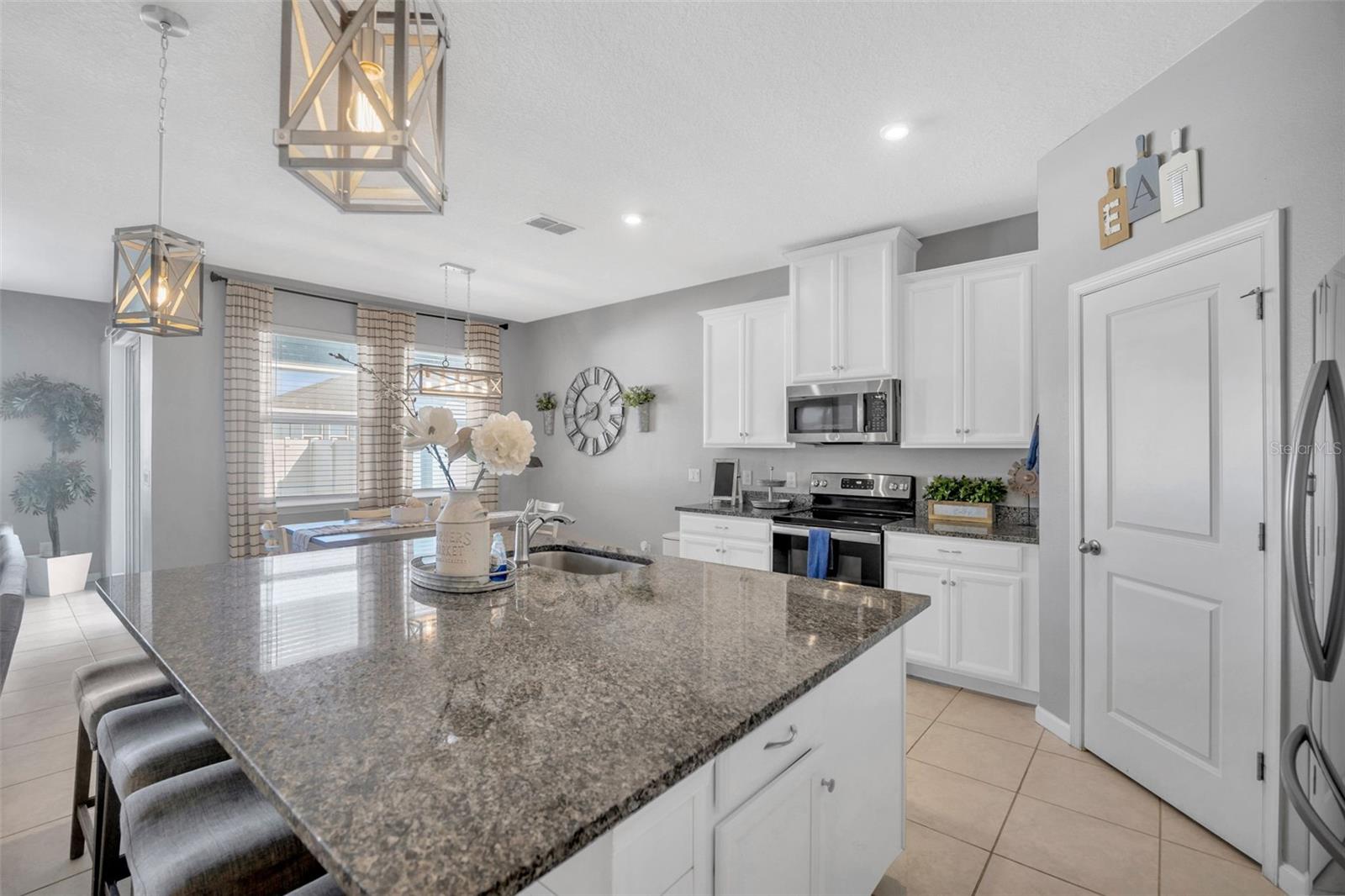 Image 7 of 39 For 8512 Orchard Grass Street