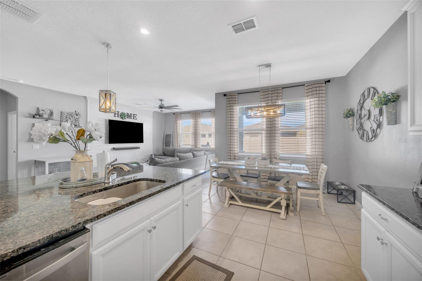 Image 9 of 39 For 8512 Orchard Grass Street