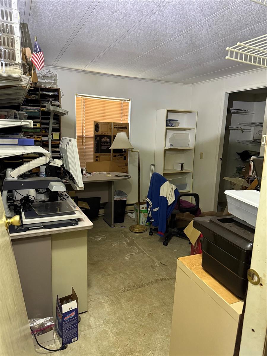 Image 13 of 19 For 38620 Monet Drive