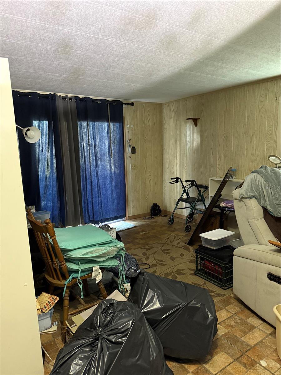 Image 15 of 19 For 38620 Monet Drive