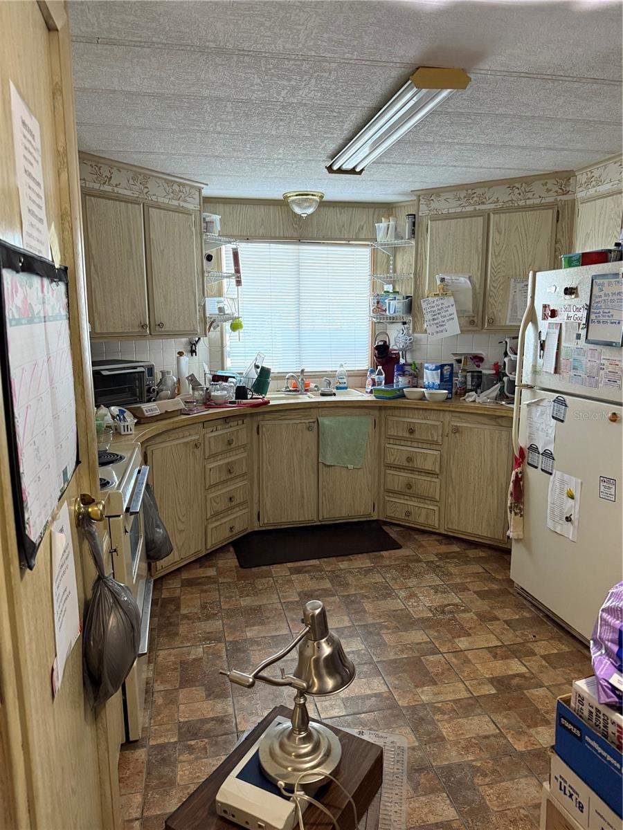 Image 16 of 19 For 38620 Monet Drive