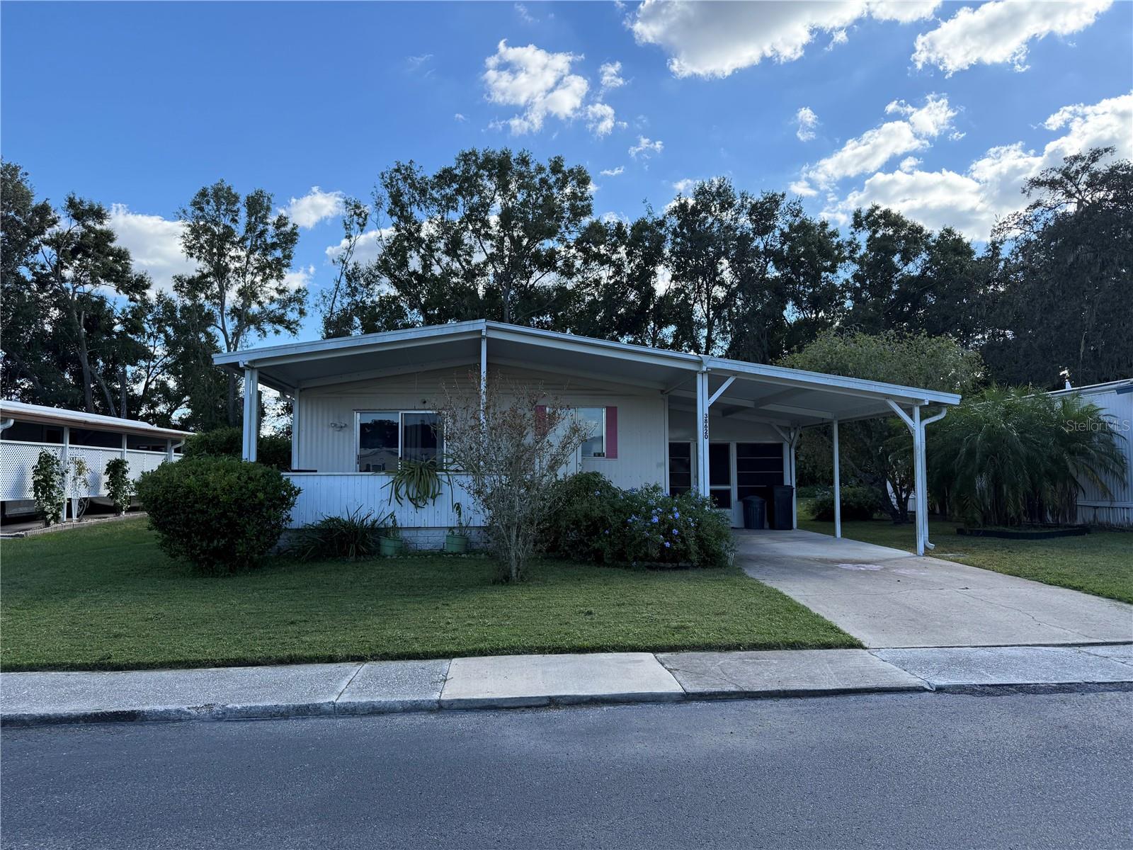 Image 5 of 19 For 38620 Monet Drive