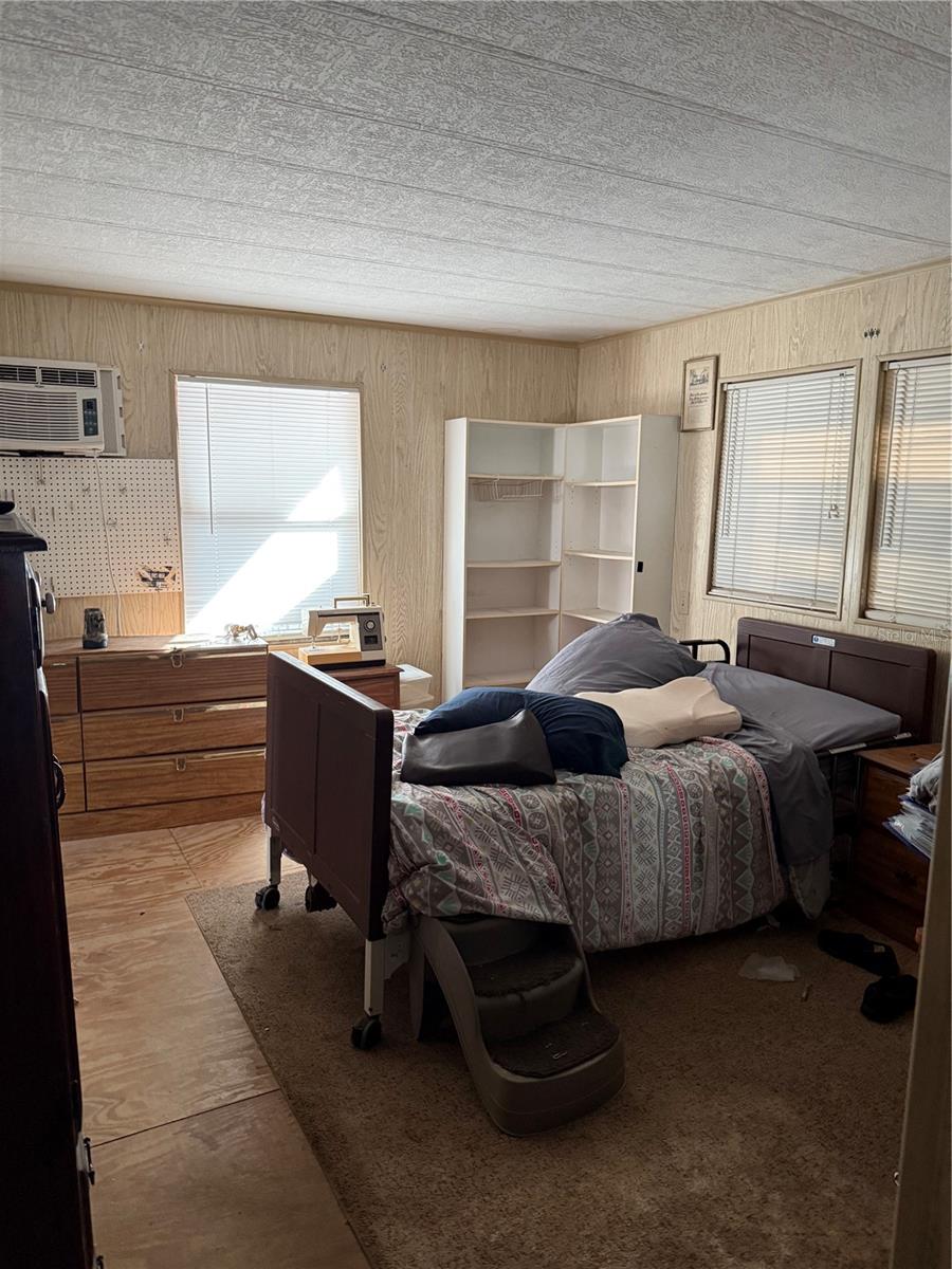 Image 7 of 19 For 38620 Monet Drive