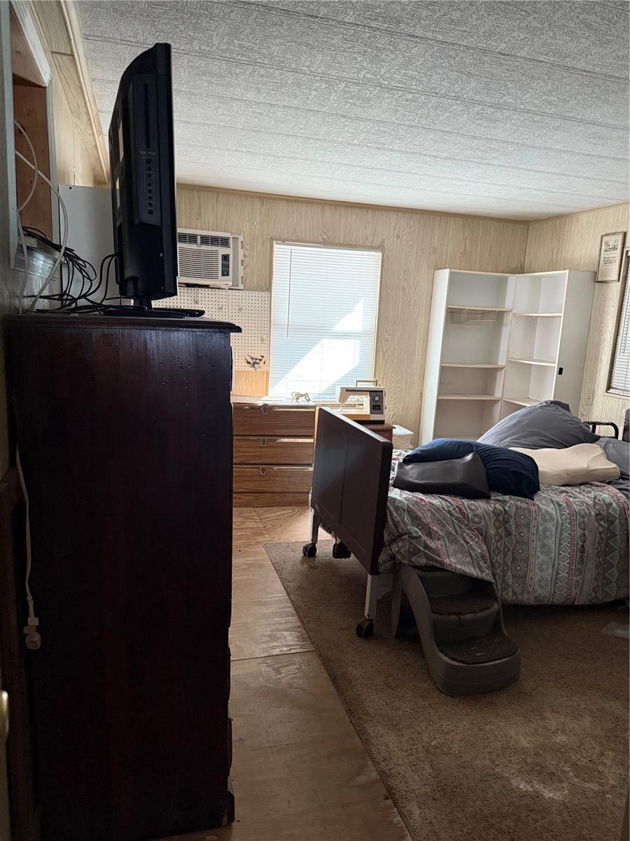 Image 8 of 19 For 38620 Monet Drive