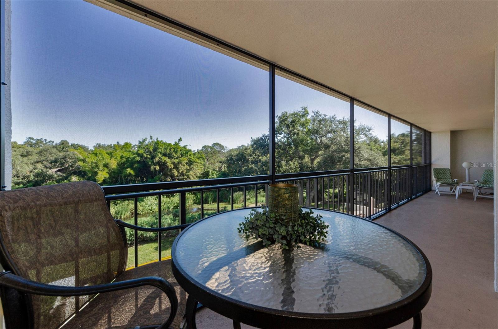 Image 19 of 46 For 220 Belleview Boulevard 305