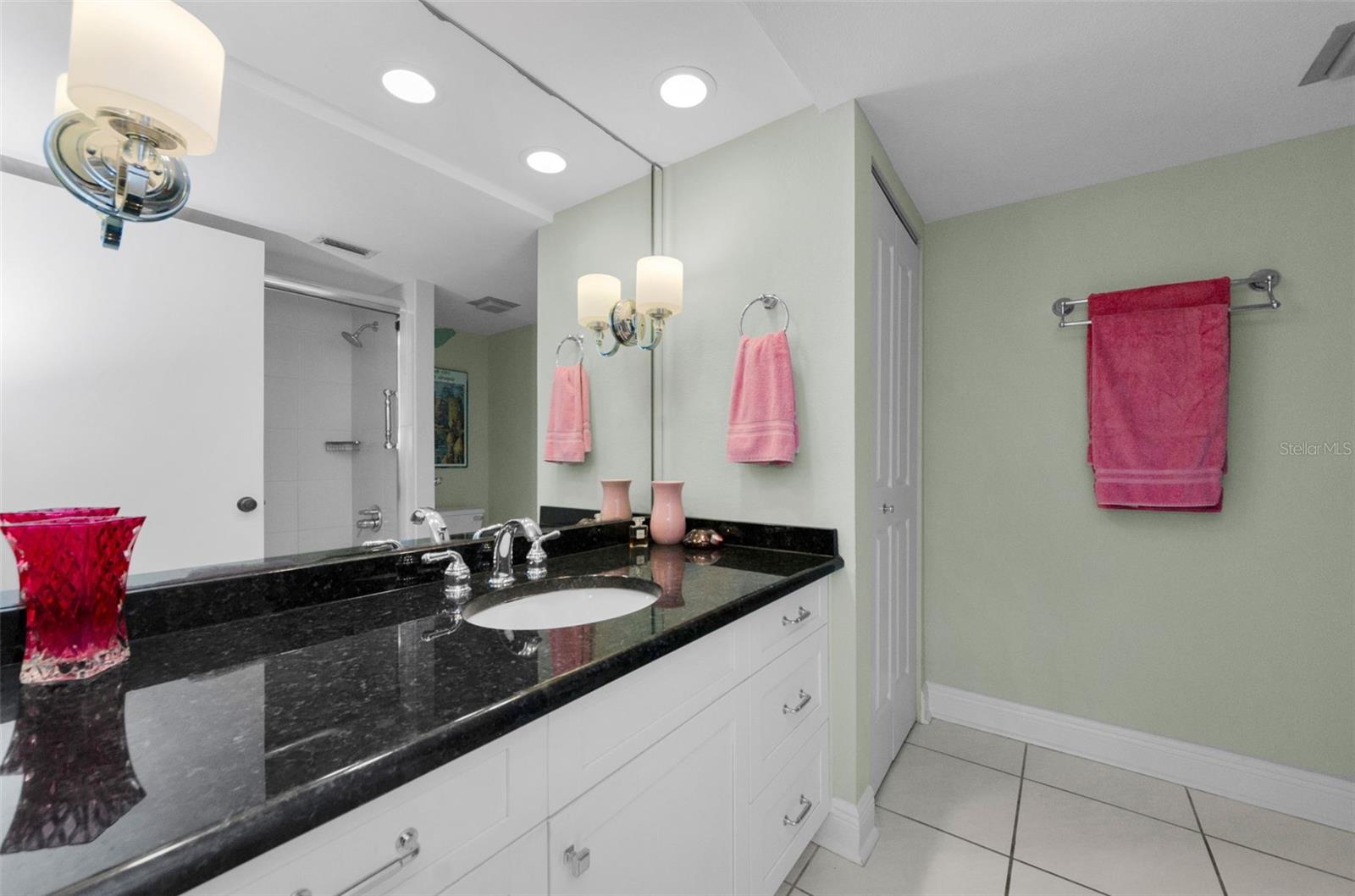 Image 23 of 46 For 220 Belleview Boulevard 305