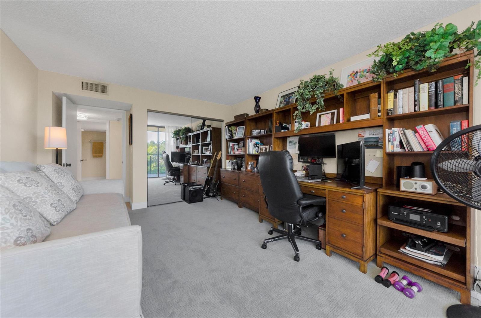 Image 28 of 46 For 220 Belleview Boulevard 305