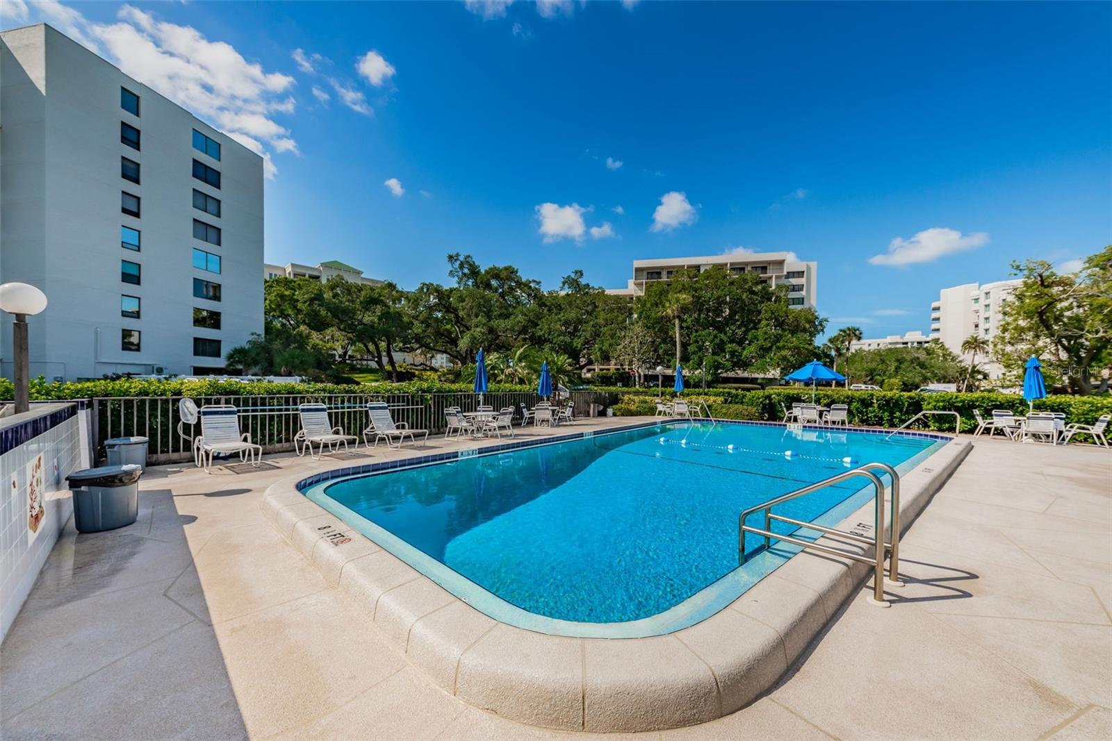Image 29 of 46 For 220 Belleview Boulevard 305