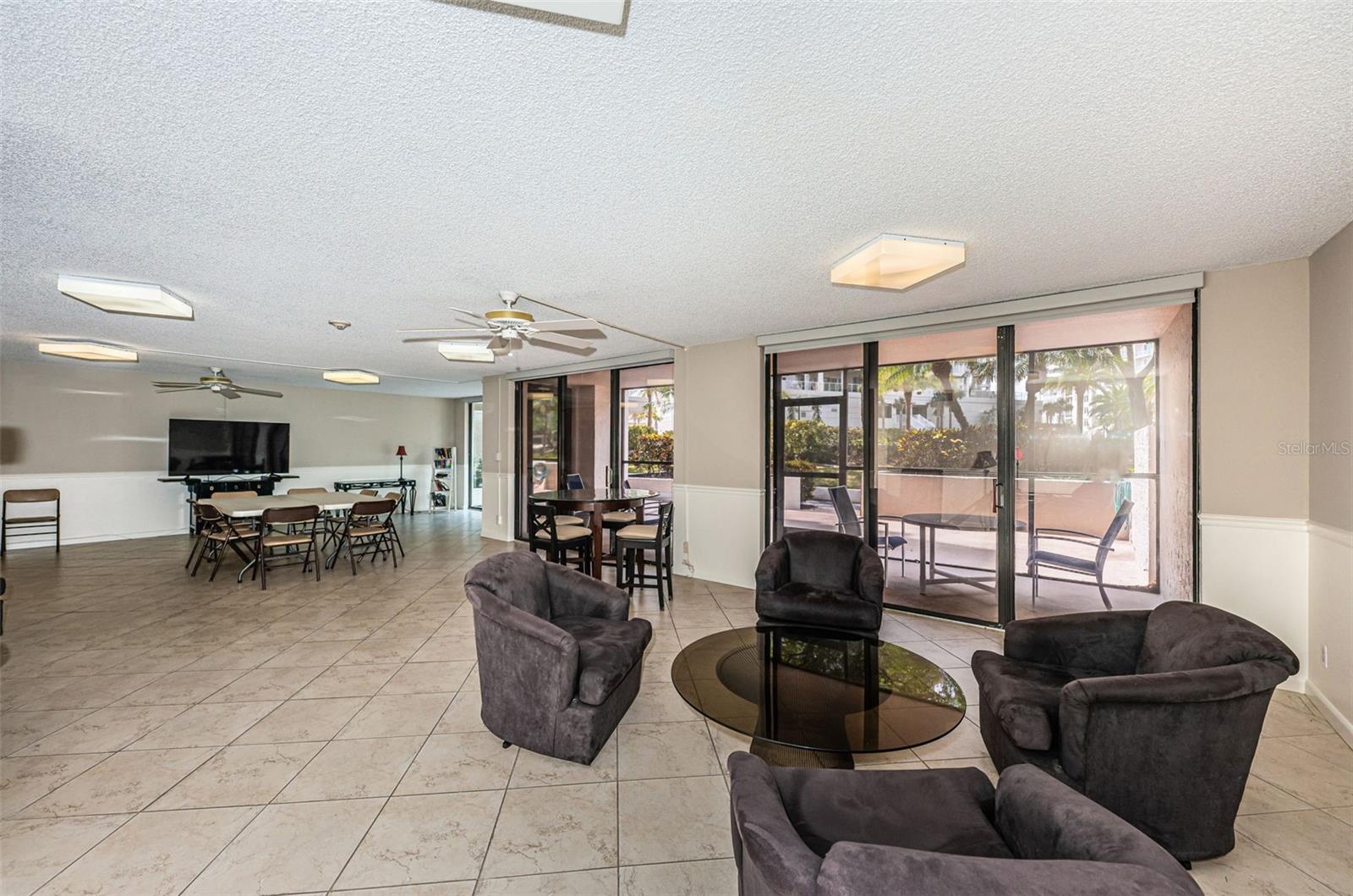 Image 44 of 46 For 220 Belleview Boulevard 305