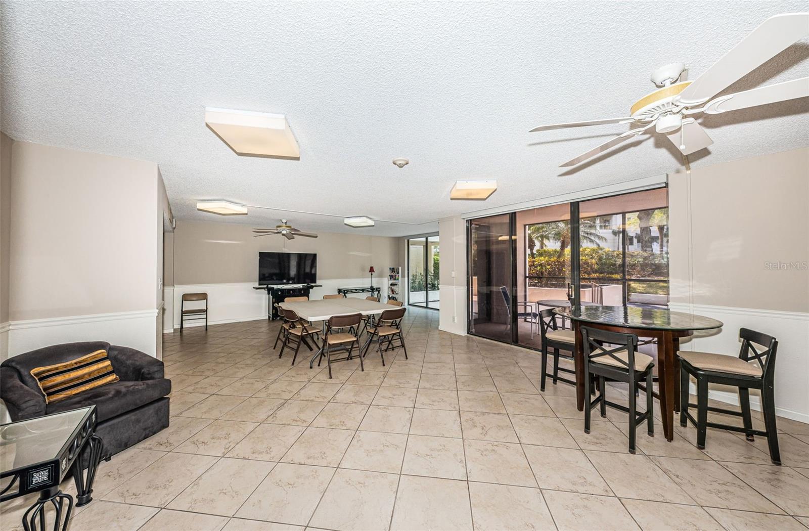Image 45 of 46 For 220 Belleview Boulevard 305