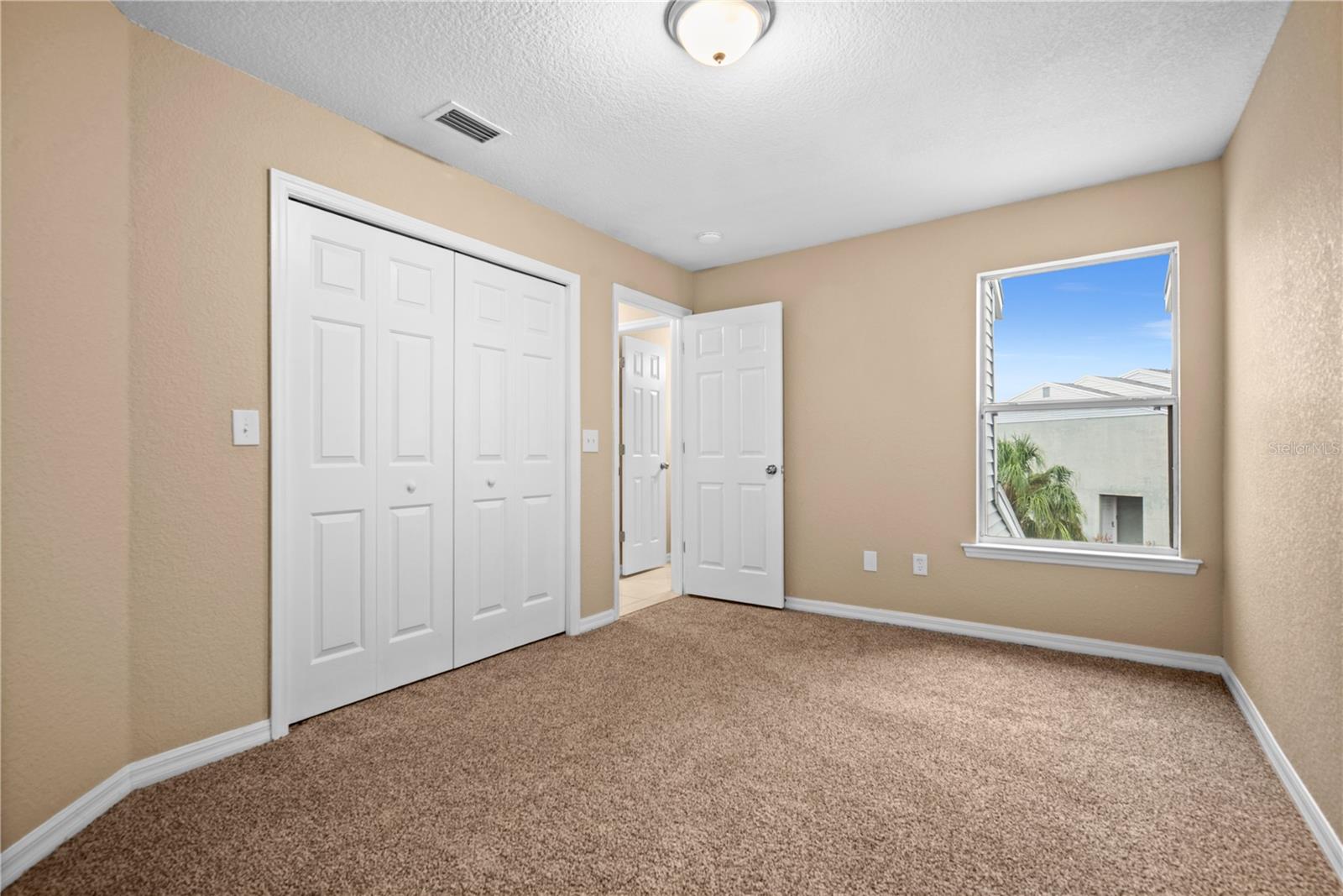 Image 17 of 27 For 13301 Arena Place