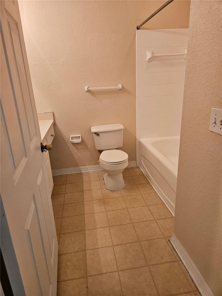 Image 17 of 18 For 18001 Richmond Place Drive 517