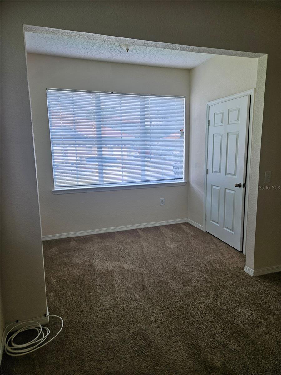 Image 9 of 18 For 18001 Richmond Place Drive 517