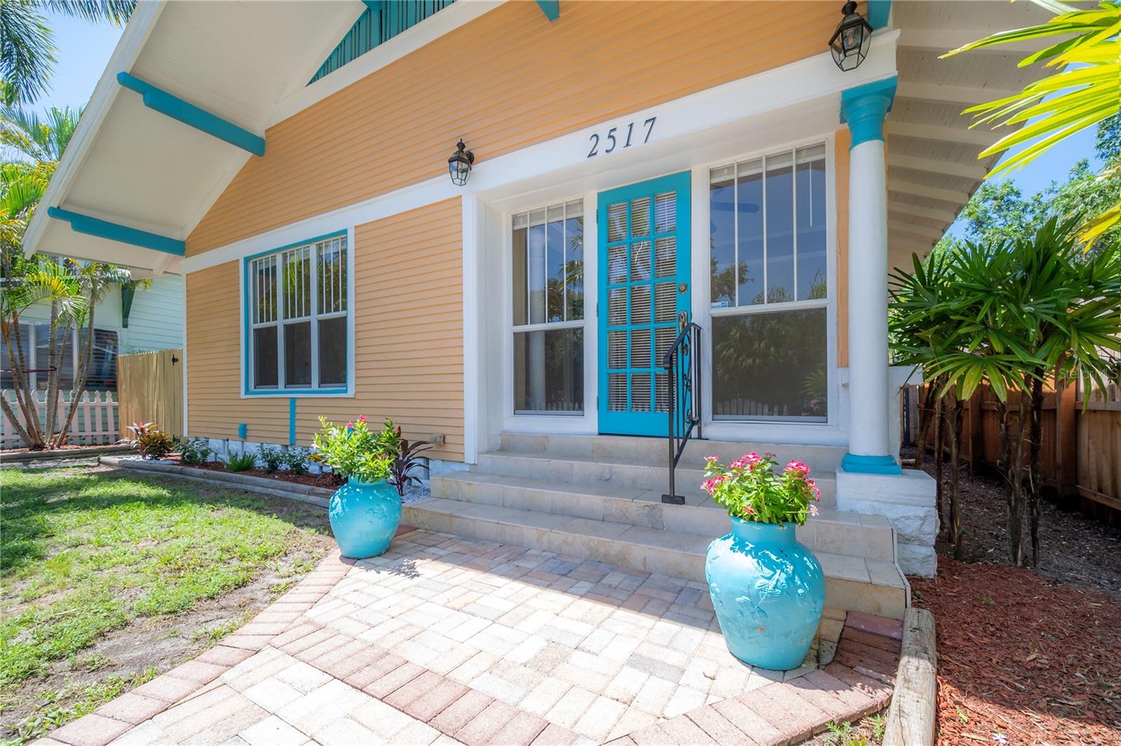 Details for 2517 Oakdale St S, ST PETERSBURG, FL 33705