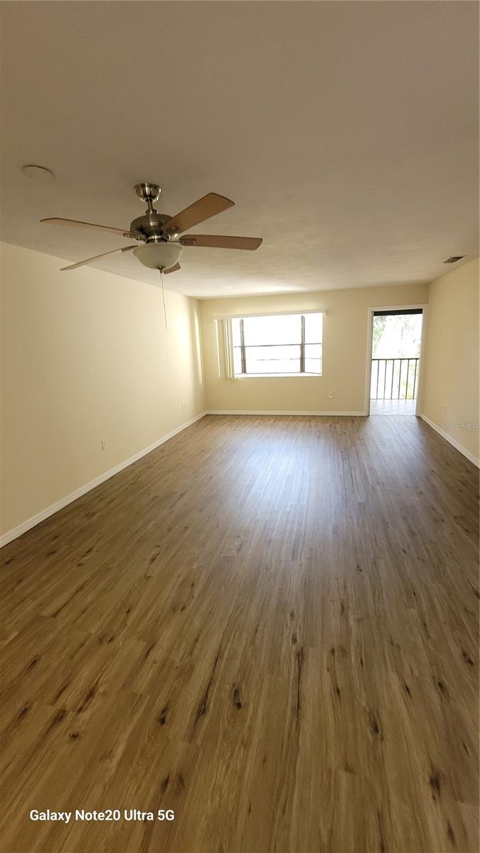 Image 4 of 11 For 11411 Pike Court 6