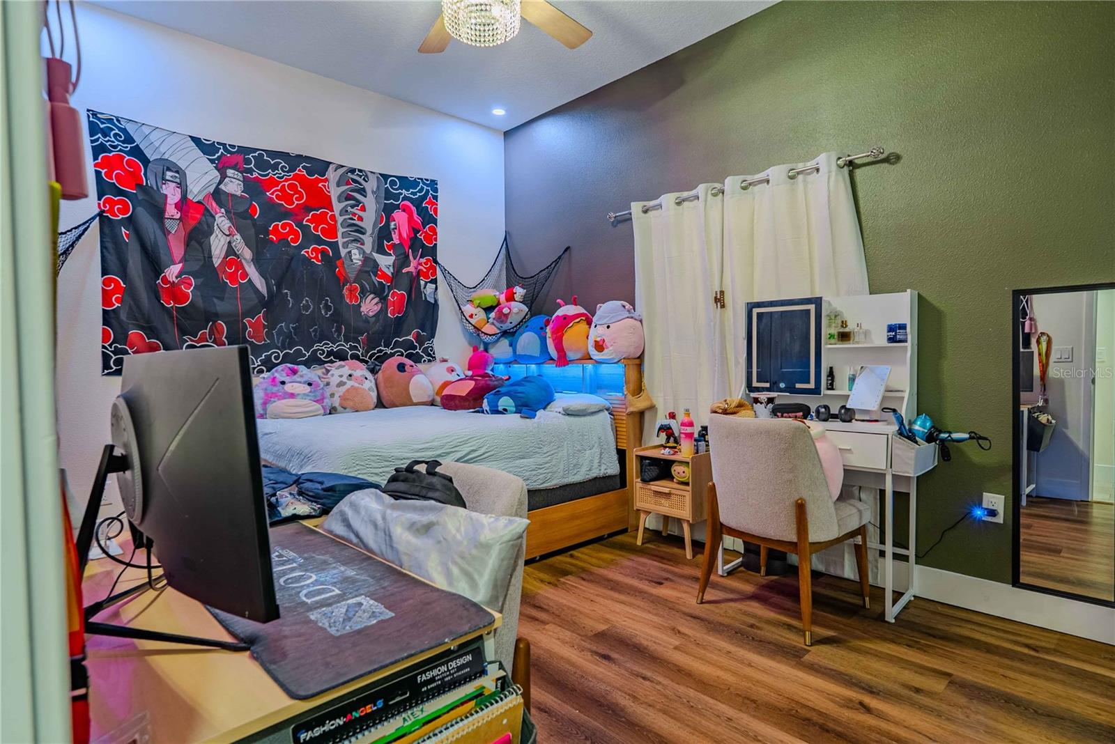 Image 19 of 44 For 519 122nd Avenue