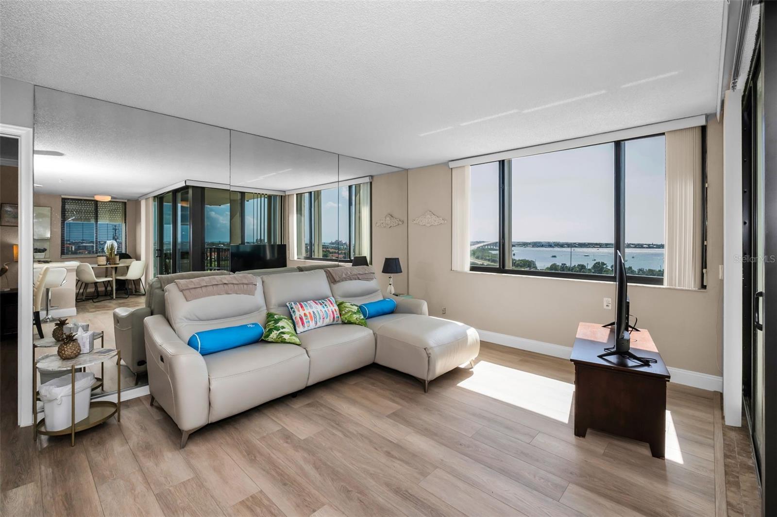 Image 7 of 30 For 6322 Palma Del Mar Boulevard S 1104