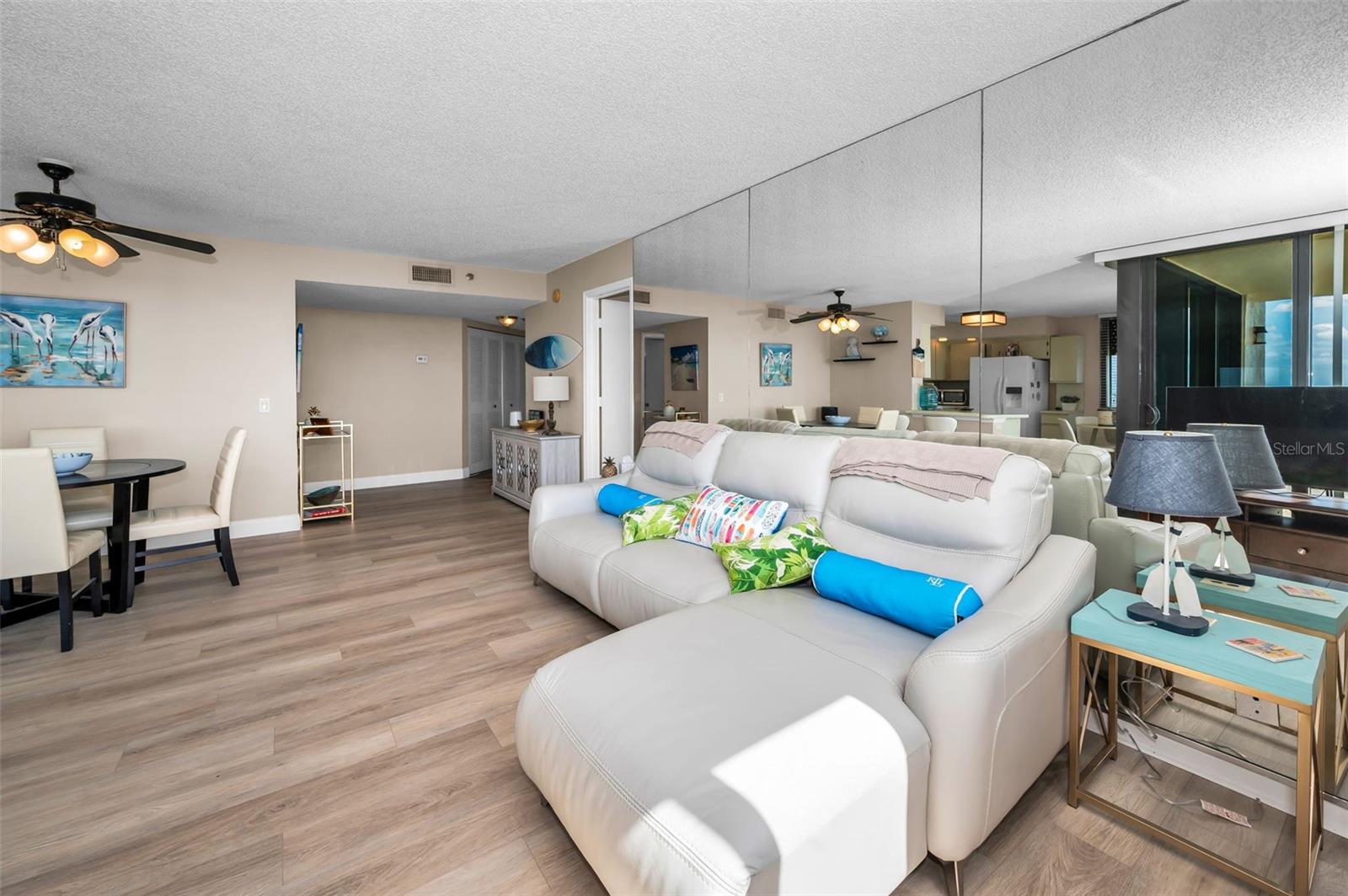 Image 8 of 30 For 6322 Palma Del Mar Boulevard S 1104