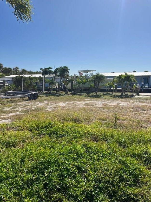 Image 15 of 37 For 766 Saint Judes Drive N