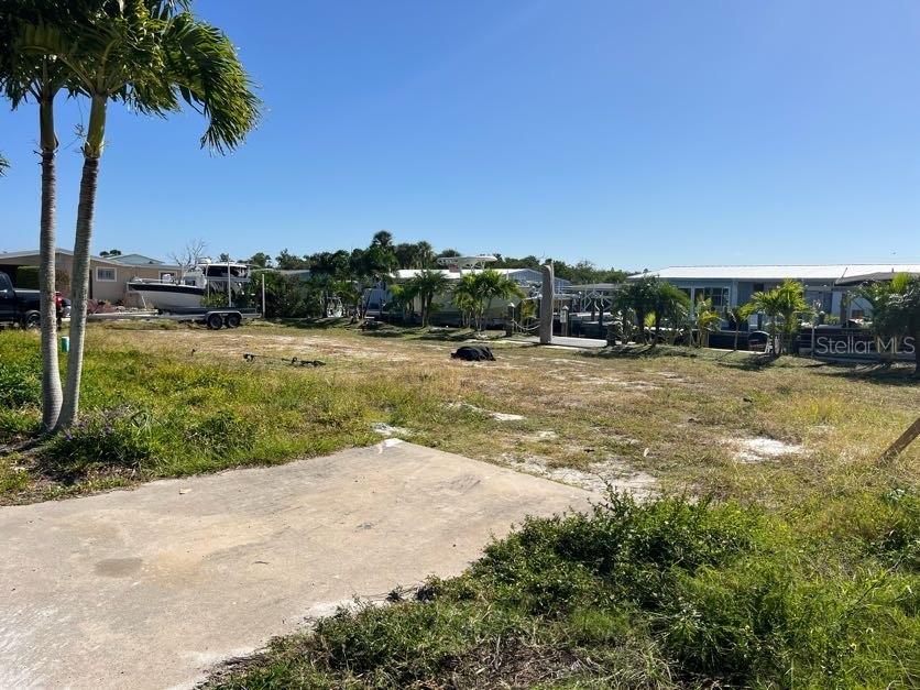 Image 16 of 37 For 766 Saint Judes Drive N