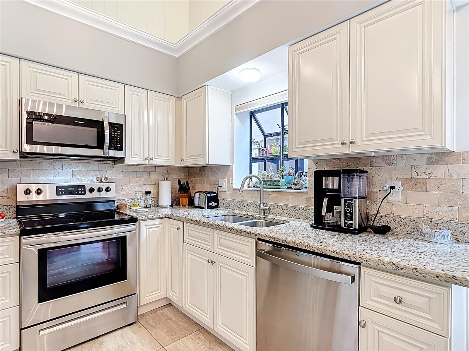 Image 16 of 49 For 3182 Windmoor Drive N