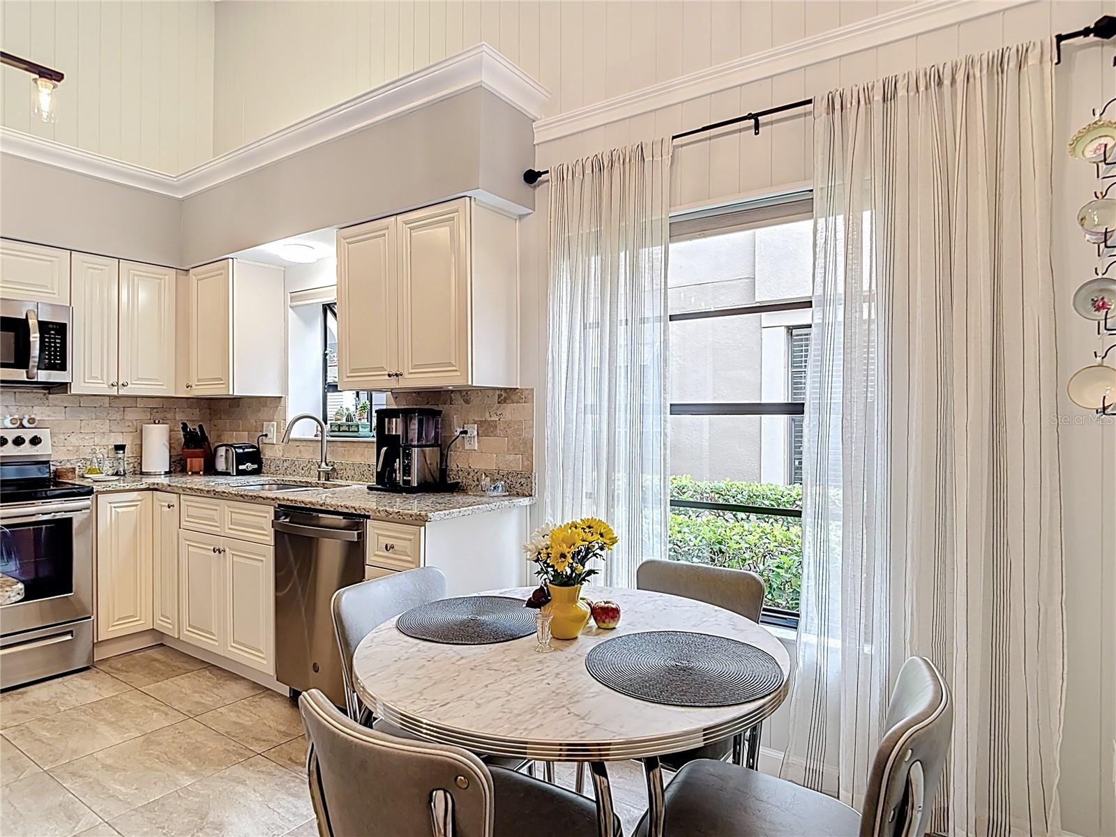 Image 19 of 49 For 3182 Windmoor Drive N