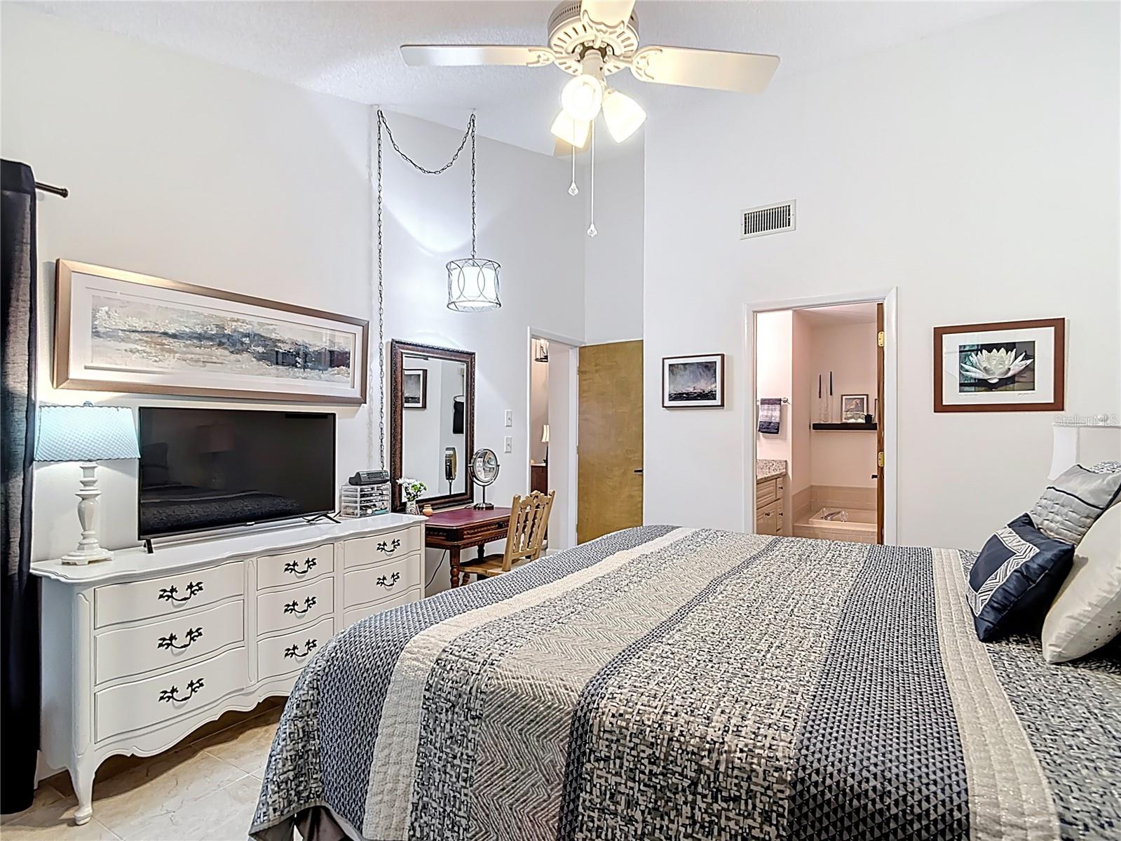 Image 23 of 49 For 3182 Windmoor Drive N