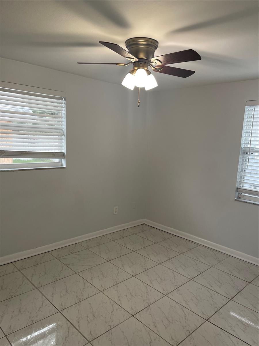 Image 14 of 65 For 5825 Thatcher Avenue