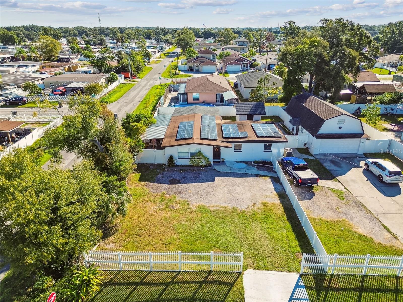 Image 3 of 65 For 5825 Thatcher Avenue