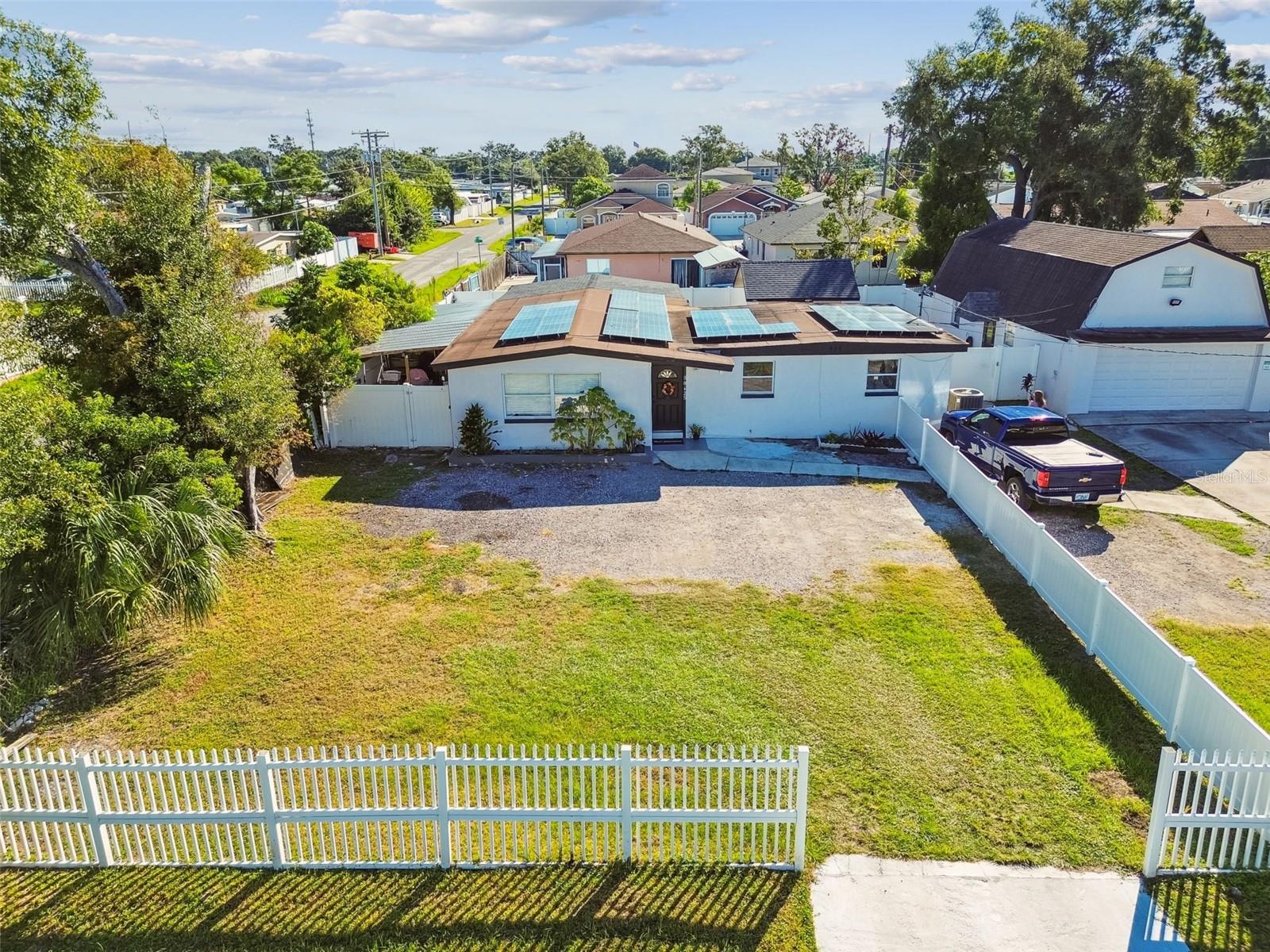 Image 5 of 65 For 5825 Thatcher Avenue